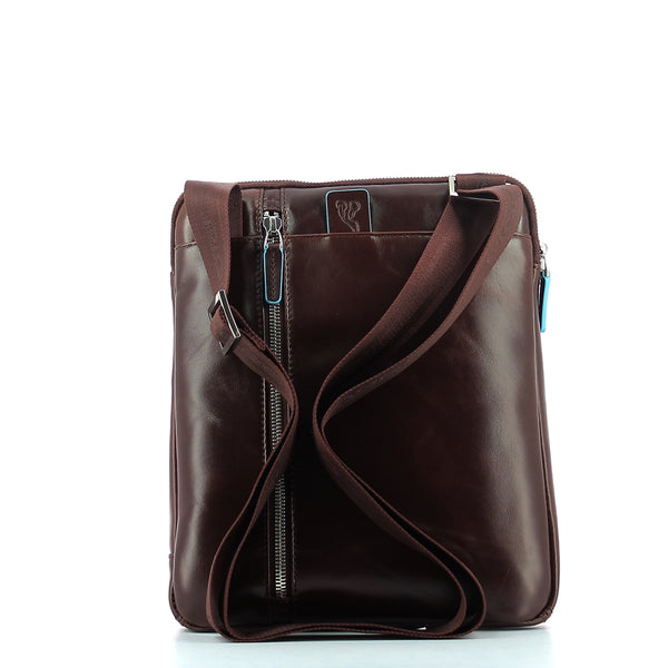 Piquadro - leather organised crossbody blue square - ca1816b2 | Italystation.com - Shop Now at italystation.com