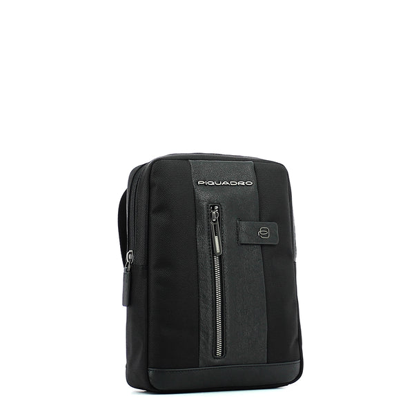 Piquadro - organised crossbody brief - ca1816br - nero | Italystation.com - Shop Now at italystation.com