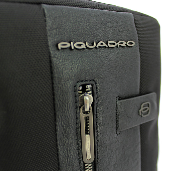 Piquadro - organised crossbody brief - ca1816br - nero | Italystation.com - Shop Now at italystation.com