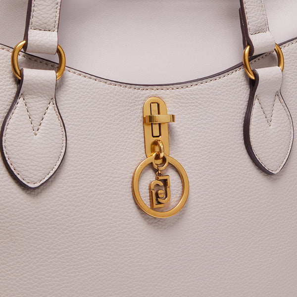 Liu Jo Liu jo - shopper ecosostenibile con charm taupe - af3032e0031 - | Italystation.com - Shop Now at italystation.com