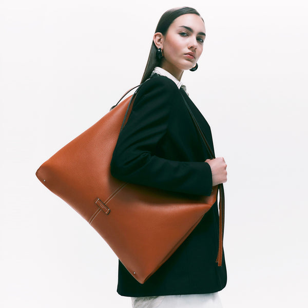 Gianni Chiarini - Borsa a spalla Norma Maxi Caramello | Italystation.com Shop Now at italystation.com