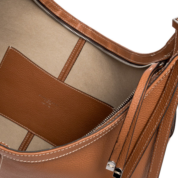 Gianni Chiarini - Borsa a spalla Norma Maxi Caramello | Italystation.com Shop Now at italystation.com
