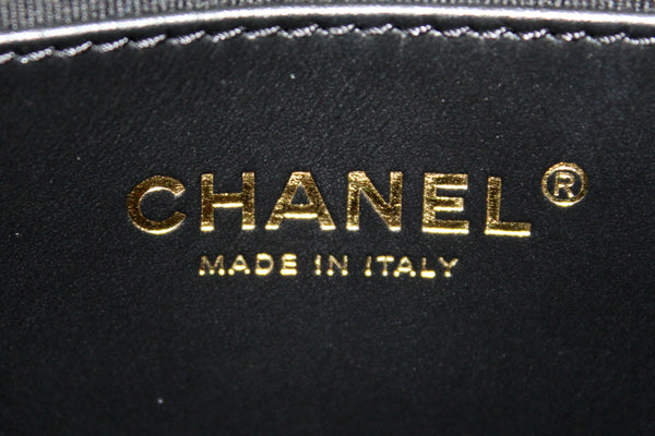 Chanel Black Quilted Caviar Leather Camellia Chain | Italystation.com - Now at italystation.com