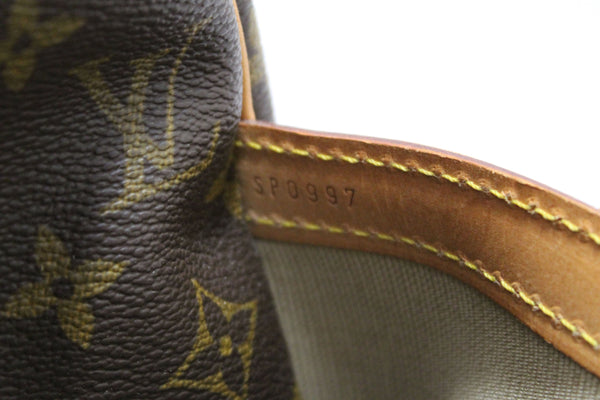 LOUIS VUITTON Louis Vuitton Class Monogram Reporter GM Messenger Bag | Italystation.com - Shop Now at italystation.com