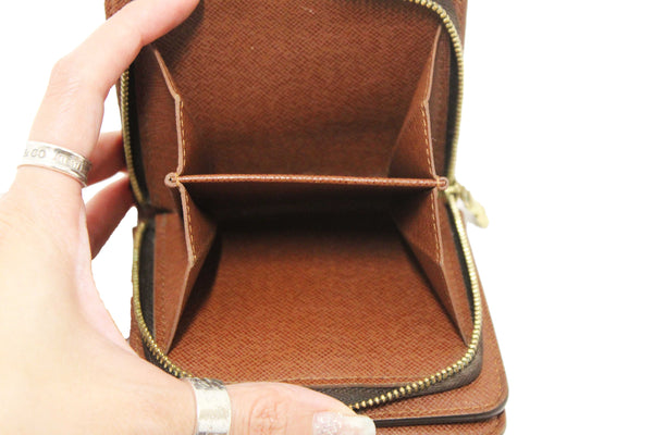 Louis Vuitton Classic Monogram Canvas Medium Compact Wallet