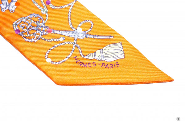 HERMES Hermes H063871S Les Cles A Pois  Ac/abricot/gris / 06 Silk Twil | Italystation.com - Shop Now at italystation.com