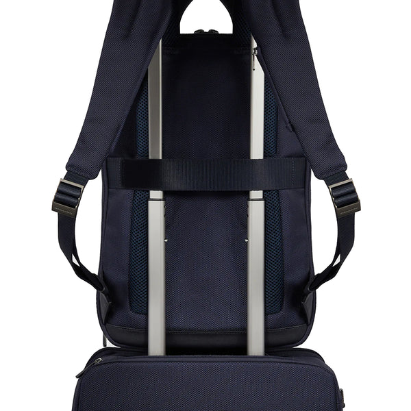 Piquadro - Zaino Sottile Porta PC Espandibile Brief 15.6 in t | Italystation.com - Shop Now at italystation.com