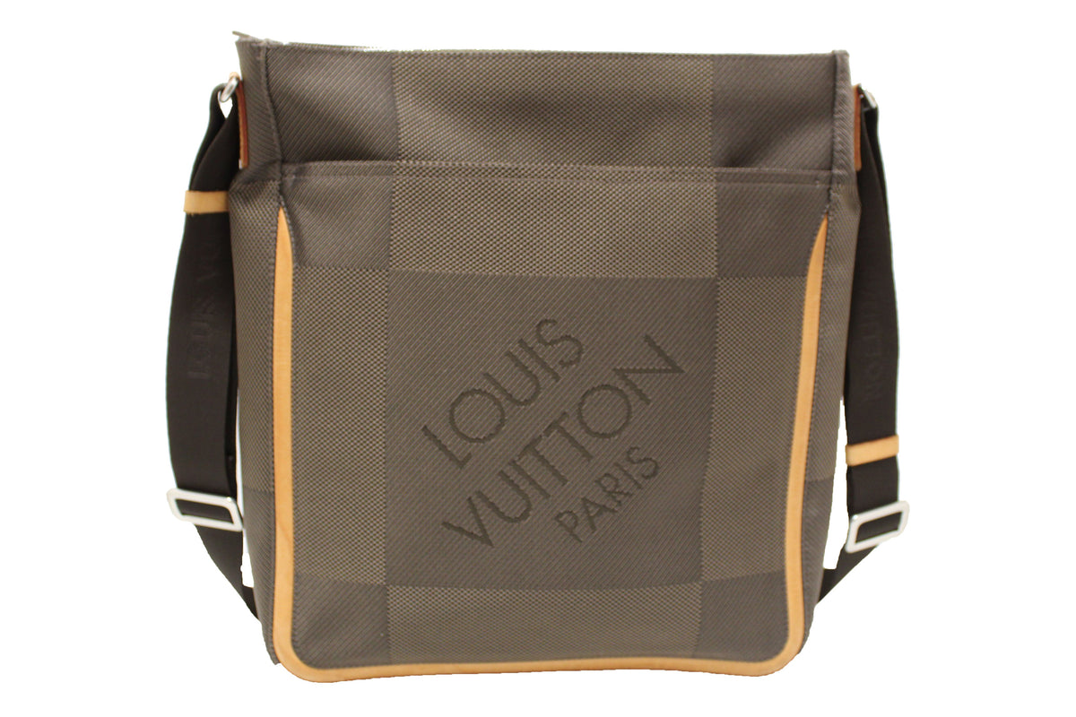 Louis Vuitton Pilot Messenger Bag Damier Geant Canvas Blue