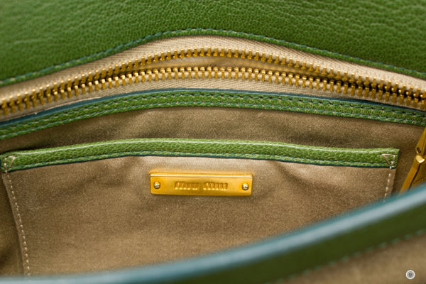 MIU MIU Miu Miu Green Calfskin Shoulder Bags Ghw | Italystation.com - Shop Now at italystation.com