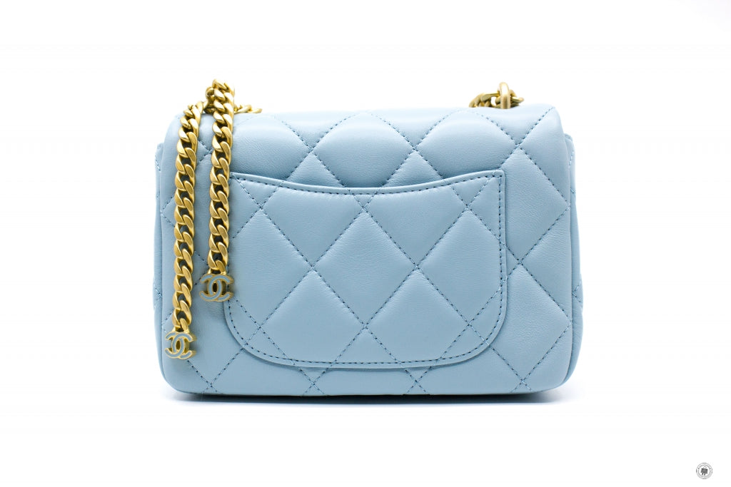 Chanel Heart Mini Flap Bag Turquoise Lambskin Enamel and Light Gold –  Madison Avenue Couture