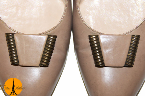 Salvatore Ferragamo Taupe Leather Pumps Size 6.5C