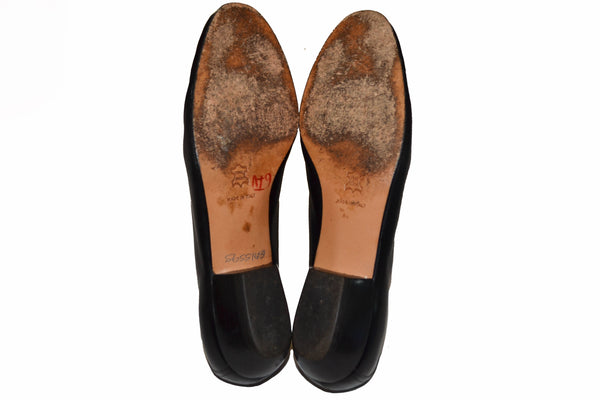 Salvatore Ferragamo Black/White Kiltie Tassel Loafer Size 6 B