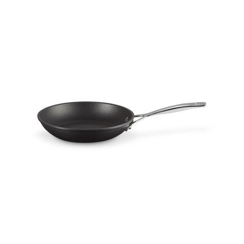 Le Creuset Le creuset - padella bassa 22 cm - 51112220010002 - nero | Italystation.com - Shop Now at italystation.com