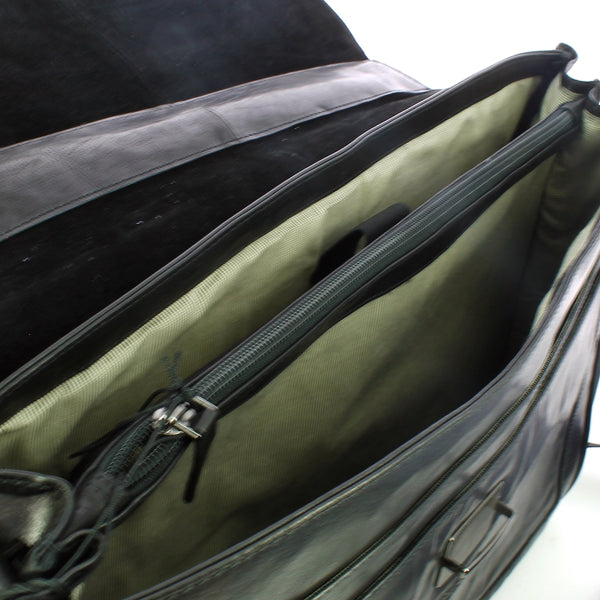 Aeronautica Militare - Cartella Porta PC in pelle | Italystation.com Shop Now at italystation.com