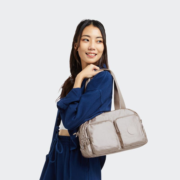 Kipling - Borsa a spalla Cool Defea Metallic Glow KPKI6017 | Italystation.com Shop Now at italystation.com