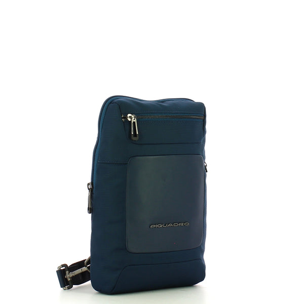 piquadro - monospalla porta ipad® in tessuto riciclato macbeth - outca5311s115 - blu | Shop Now at Italystation.com