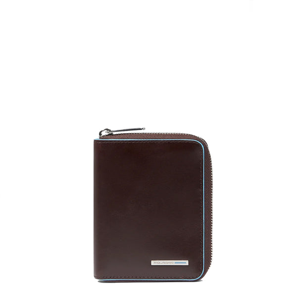 Piquadro - Portafoglio Piccolo Blue Square Zip Around Mogano | Italystation.com Shop Now at italystation.com