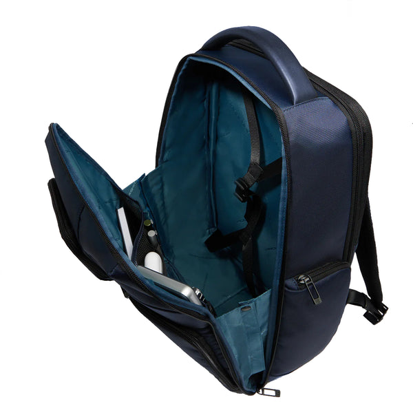 Piquadro - Zaino da viaggio Porta PC Wollem 17" Esp. Nero C | Italystation.com Shop Now at italystation.com