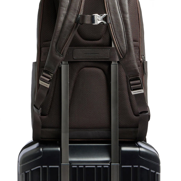 Piquadro - Zaino Porta PC Black Square 15.6" Testa Di Moro | Italystation.com Shop Now at italystation.com