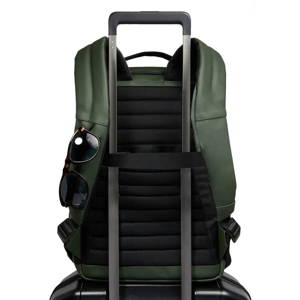 Piquadro - Zaino Porta PC Corner 2.0 14" Verde CA6464C2OW | Italystation.com Shop Now at italystation.com