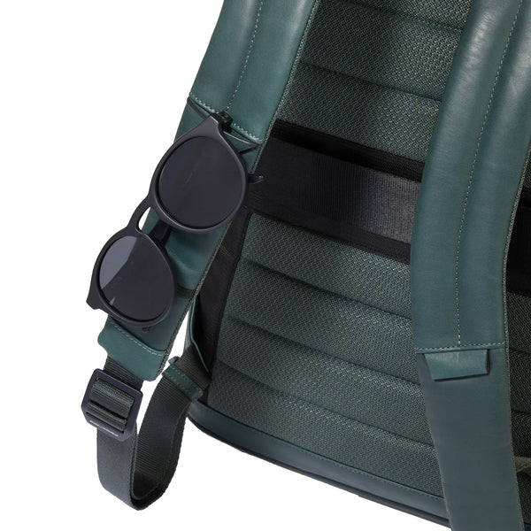 Piquadro - Zaino Liko Porta PC 14" Verde CA6442W131 VERDE | Italystation.com Shop Now at italystation.com