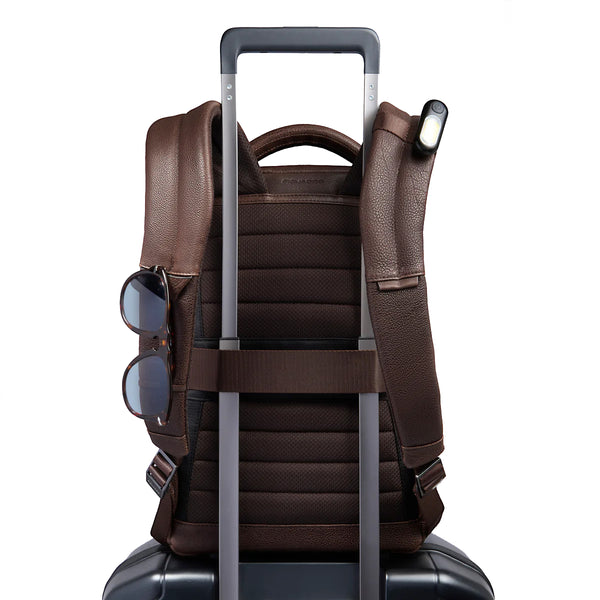 Piquadro - Zaino Hedley Porta PC 13.3" Testa Di Moro CA6449 | Italystation.com Shop Now at italystation.com