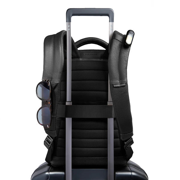 Piquadro - Zaino Hedley Porta PC 13.3" Nero CA6449W130 NE | Italystation.com Shop Now at italystation.com