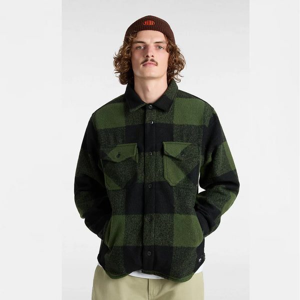 VANS Vans - shacket denby fuzzy black loden green vn000jve black/l | Italystation.com Shop Now at italystation.com