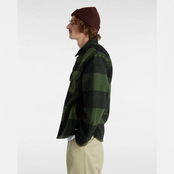 VANS Vans - shacket denby fuzzy black loden green vn000jve black/l | Italystation.com Shop Now at italystation.com