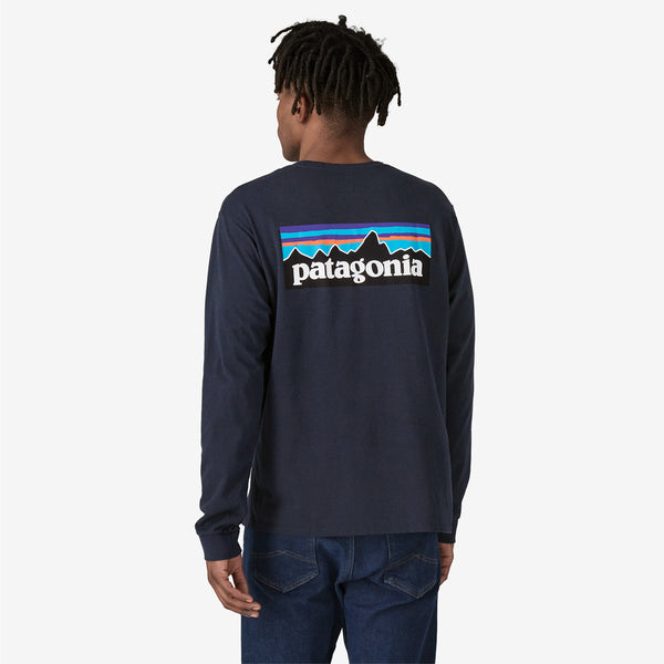 Patagonia - maglia p-6 logo responsibili-tee® new navy - 385 | Italystation.com - Shop Now at italystation.com