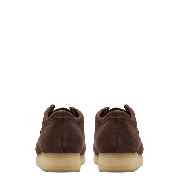 Clarks - scarpa wallabee dark brown suede - 26156606 - dark/bro | Italystation.com - Shop Now at italystation.com