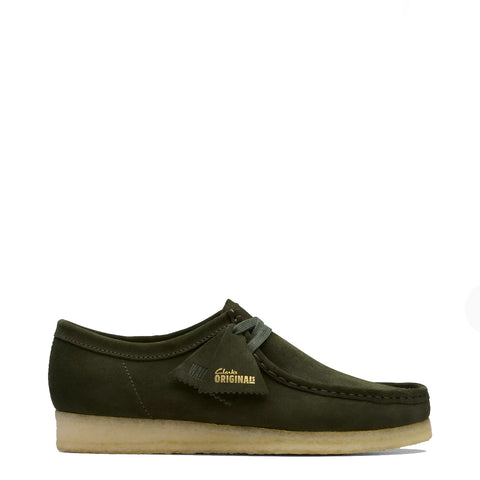 Clarks - scarpa wallabee forest green suede - 26178219 - forest | Italystation.com - Shop Now at italystation.com