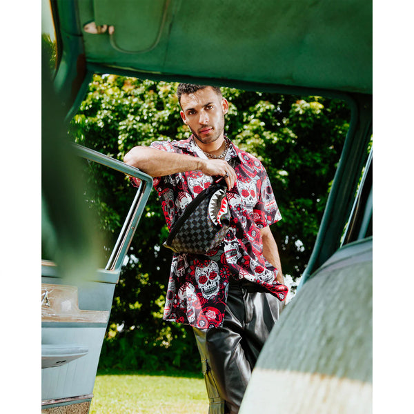 Sprayground - Marsupio Drip Check Shark Limited Edition | Italystation.com Shop Now at italystation.com