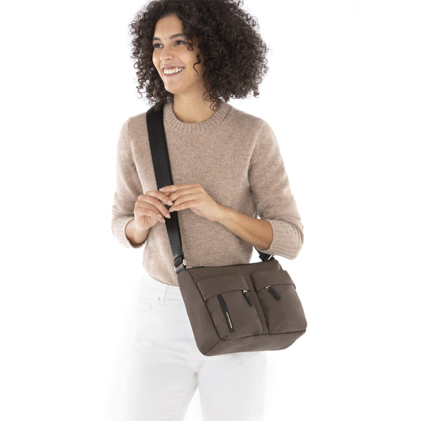 Mandarina Duck - Tracolla Hunter Mole P10VCT18 MOLE | Italystation.com Shop Now at italystation.com