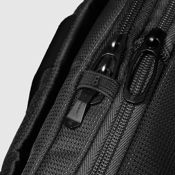 Piquadro - PQ-Eath Exp. Nero 17" Laptop Backpack - CA6631S137 - NERO