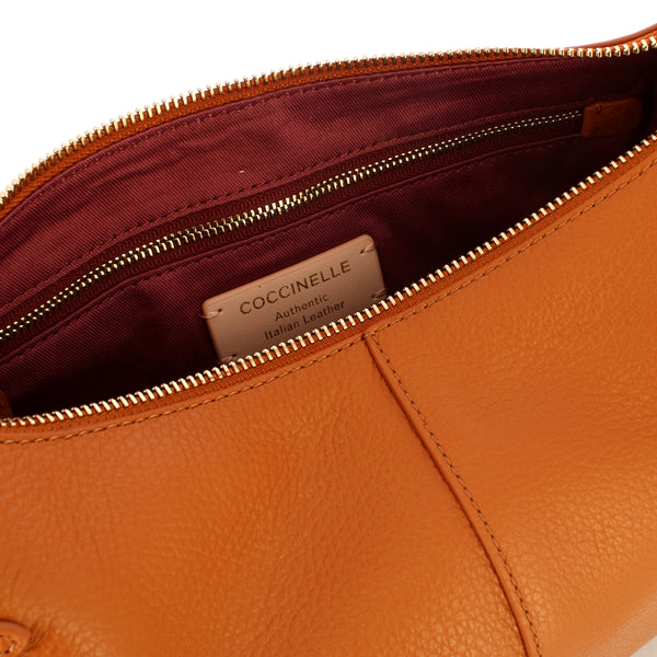 Coccinelle - Borsa a spalla Abigail Cuir SO5130201 CUIR | Italystation.com Shop Now at italystation.com
