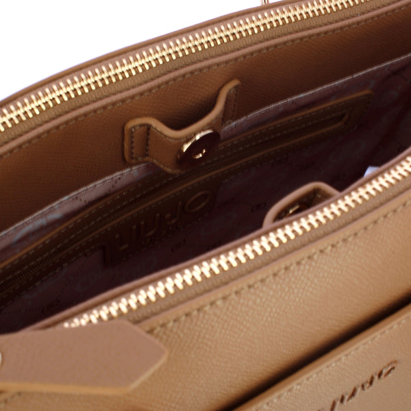 Liu Jo - Borsa a mano Nevet grande Almond AF4153E0087 ALMON | Italystation.com Shop Now at italystation.com