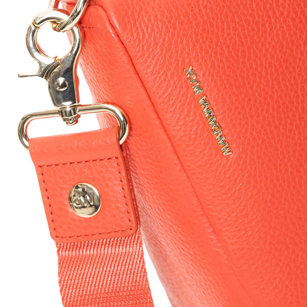 Mandarina Duck - Borsa a tracolla Media in pelle Mellow Cayenne - P10FZT79 - CAYENNE