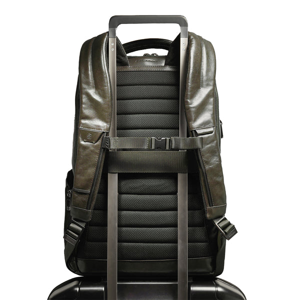 Piquadro - Philip 15.6 Verde Laptop Backpack - CA6797W136 - VERDE