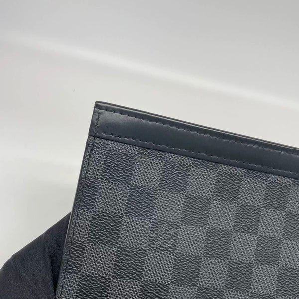 LV Damier black POCHETTE VOYAGE 黑色 棋盘格
