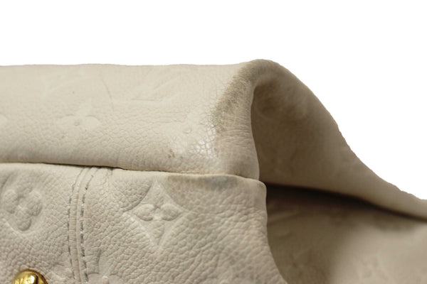 Louis Vuitton White Monogram Empreinte Leather Artsy MM Hobo Bag