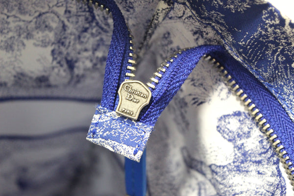 NEW Christian Dior Blue Toile de Jouy Reverse Technical Fabric DiorTravel Zipped Pouch