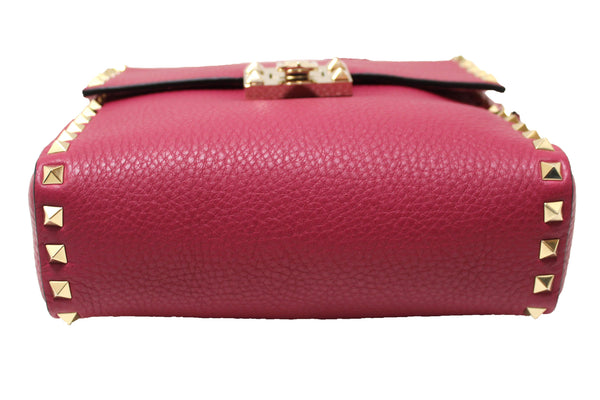 NEW Valentino Garavani Pink Pebbled Calfskin Rockstud Flip Lock Flap Messenger Bag
