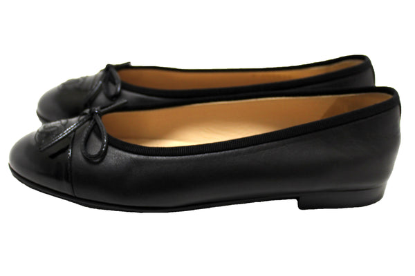 Chanel Black Lambskin & Patent Calfskin Ballet Flat | Italystation.com - Now at italystation.com