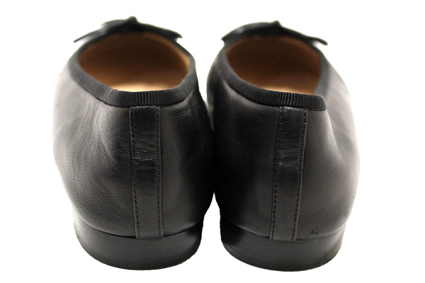 Chanel Black Lambskin & Patent Calfskin Ballet Flat | Italystation.com - Now at italystation.com