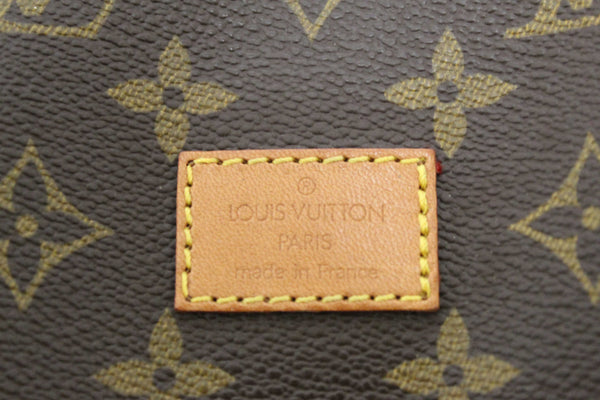 Louis Vuitton Classic Monogram Canvas Saumur 30 Messenger Bag