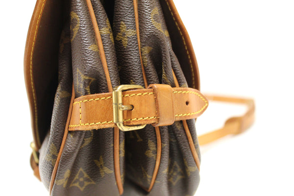 Louis Vuitton Classic Monogram Canvas Saumur 30 Messenger Bag