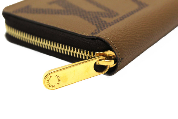 Louis Vuitton Giant Monogram Reverse Canvas Zippy Wallet