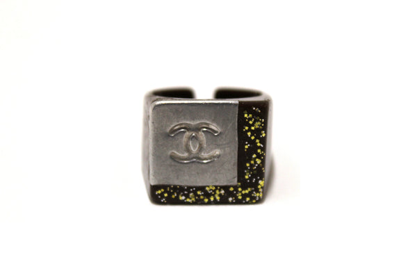 Vintage Chanel Brown Spackles CC Square Plastic Open Ring Size 6
