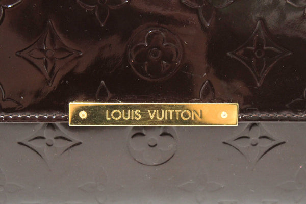 Louis Vuitton Amarante Monogram Vernis Leather Robertson Clutch